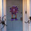 Couronne d'Halloween pour porte d'entrée - Couronne de maille artificielle sur le thème de la sorcière avec chapeau et pieds, parfaite pour la décoration extérieure; Convient pour Halloween, l'Action de grâce et l'automne