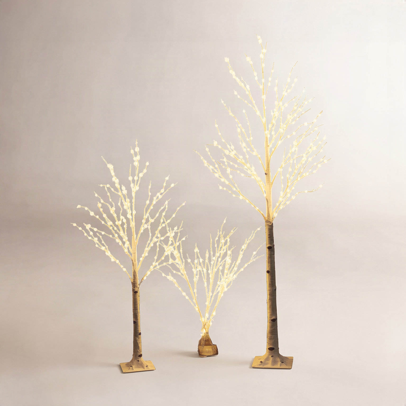 32" Lighted Tree Decor
