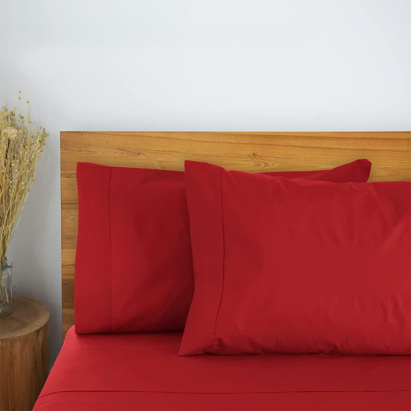 LuxClub 2 PC Red King Performance Microfiber Solid Pillowcase Set, Red, King Pillowcase