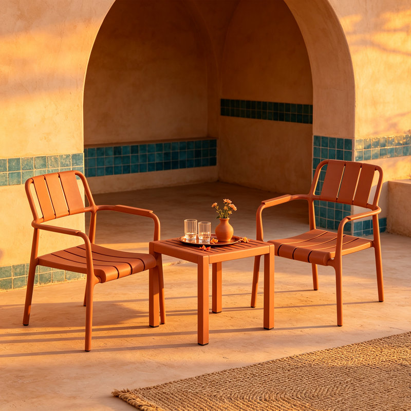 Ensemble de mobilier de patio 3 pièces, fauteuils d'extérieur et table d'appoint en polypropylène, capacité de charge de 136 kg, imperméable et résistant aux UV, idéal pour balcon, jardin ou appartement, couleur abricot marron.