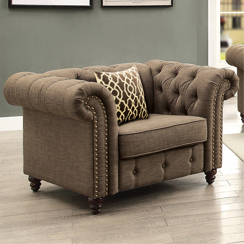 Fauteuil brun élégant avec coussin et siège à soutien réactif - Relax Ease. Tissu en lin raffiné, design confortable.