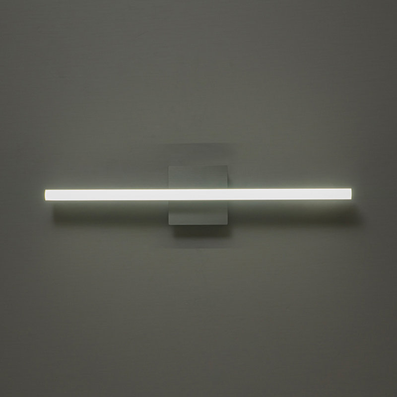 Luminaire de salle de bain moderne 24 po à DEL minimaliste