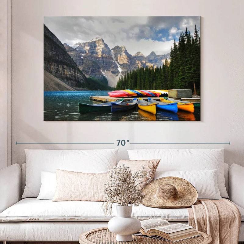 Canots colorés Mehar au lac Moraine, H 34 po x l 51 po