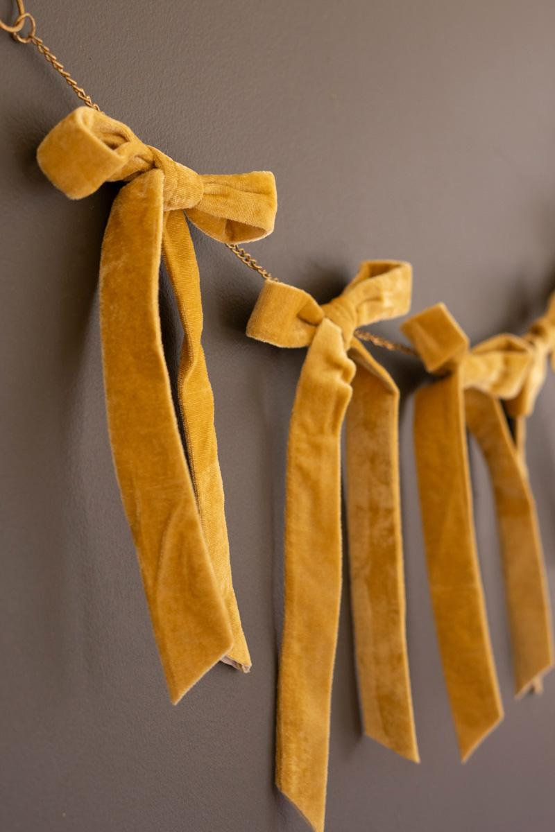 Gold Velvet Bow Garland