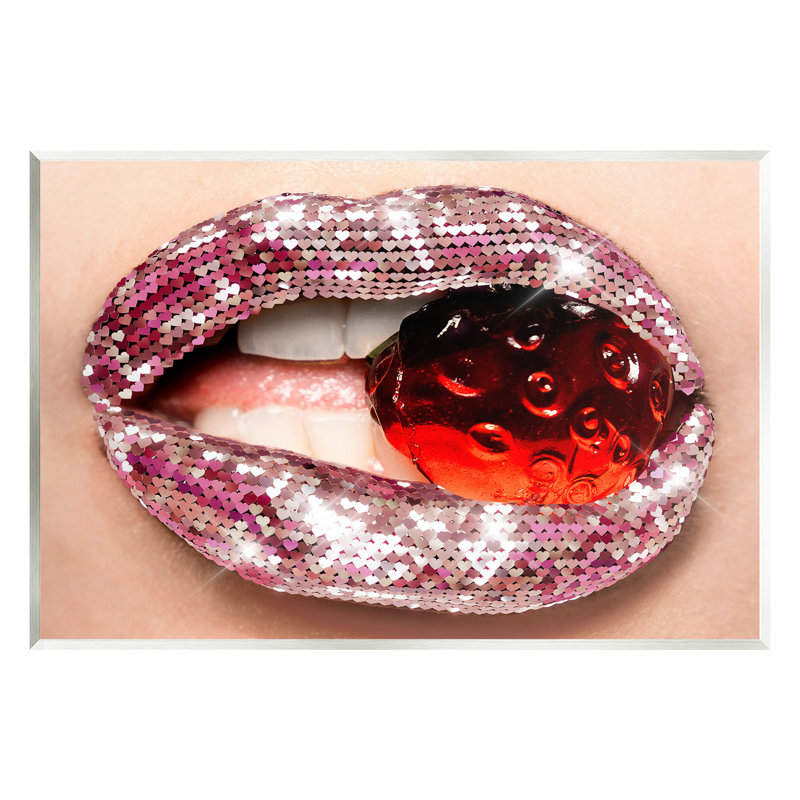 «Glam Biting Candy» par Ziwei Li, H 13 po x l 19 po