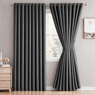 Cariya Small Window Eyelet Blackout Thermal Curtains  – Light Blocking & Energy Efficient