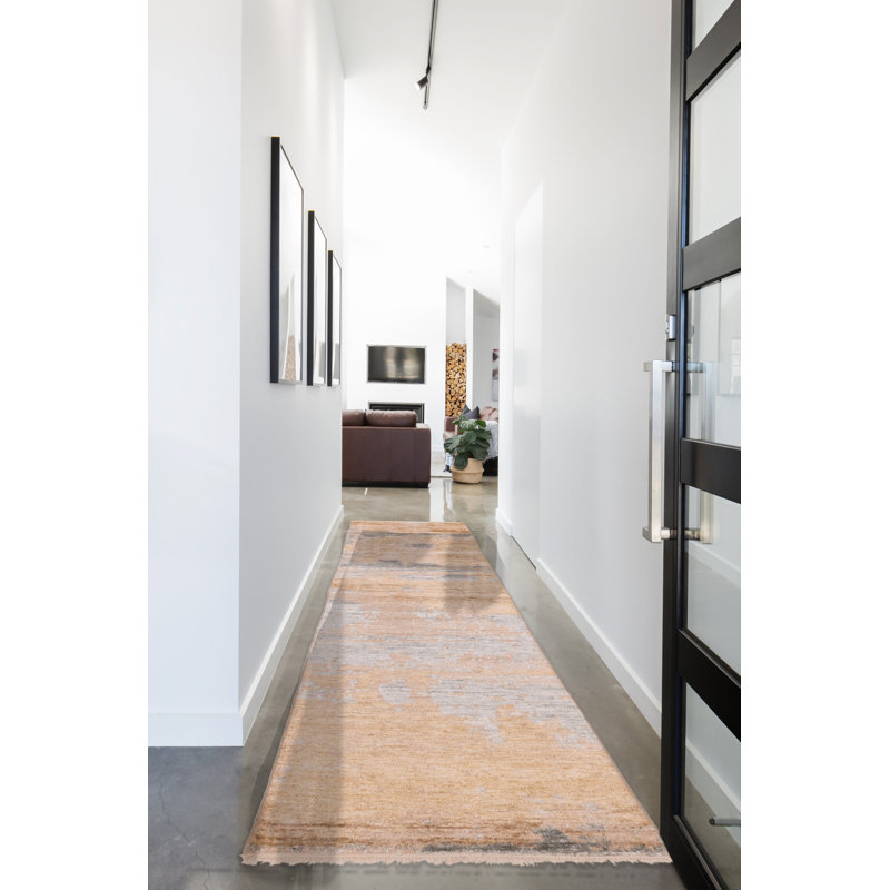 Tapis brun Legacy 2 pi 7 po x 16 pi 0 po