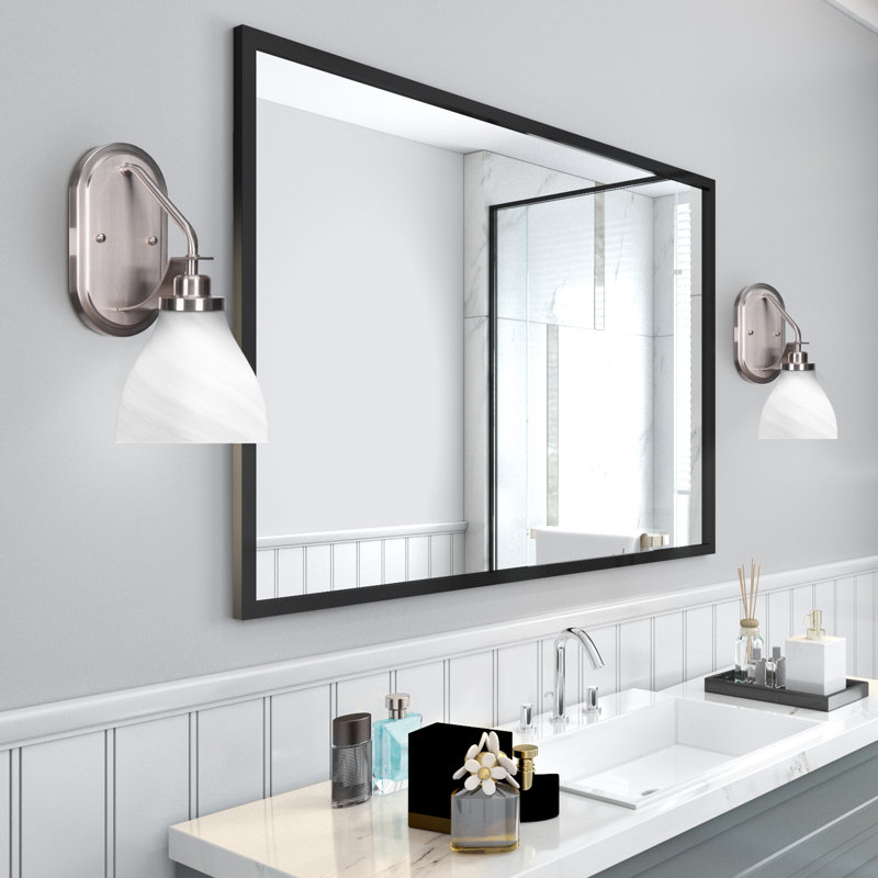 Applique murale Alirra avec verre 6,25 po, Nickel brossé, Blanc