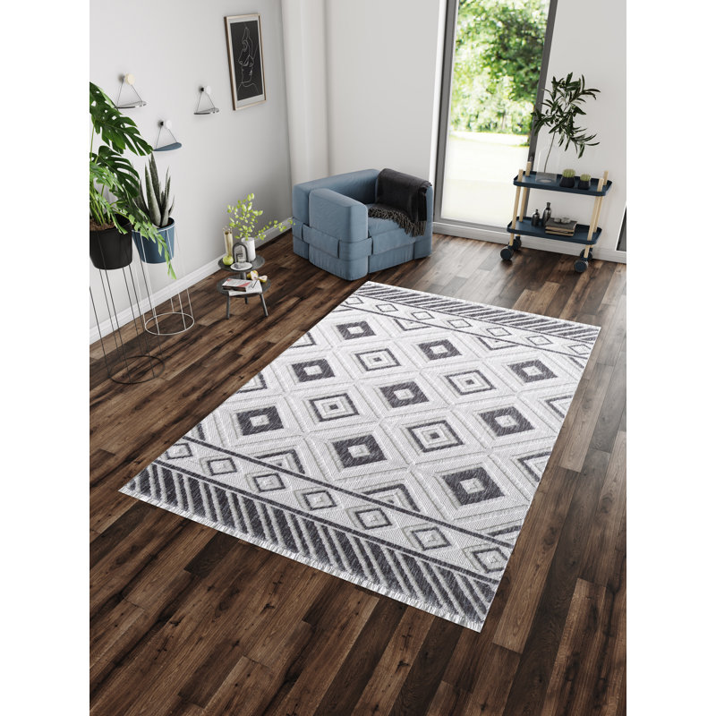 Geometric Indoor Rug, Rectangle 5' x 7'6"