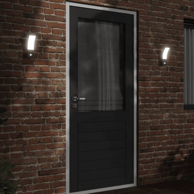 Dashauna Plug-in LED Outdoor Wall Lights
