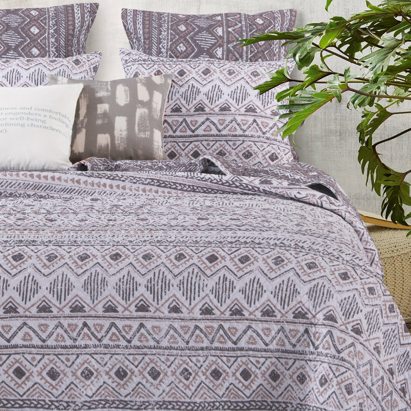 Denmark Reversible Quilt Set, King Quilt + 2 Shams
