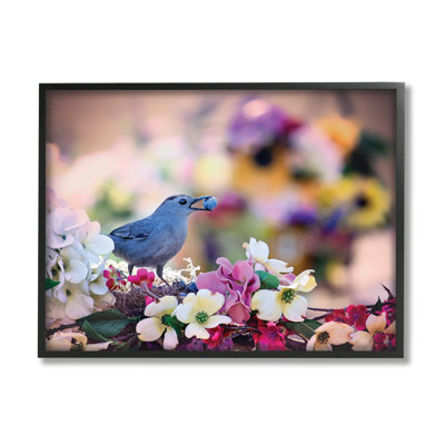Oiseau avec fleurs printanières par Karen Burke