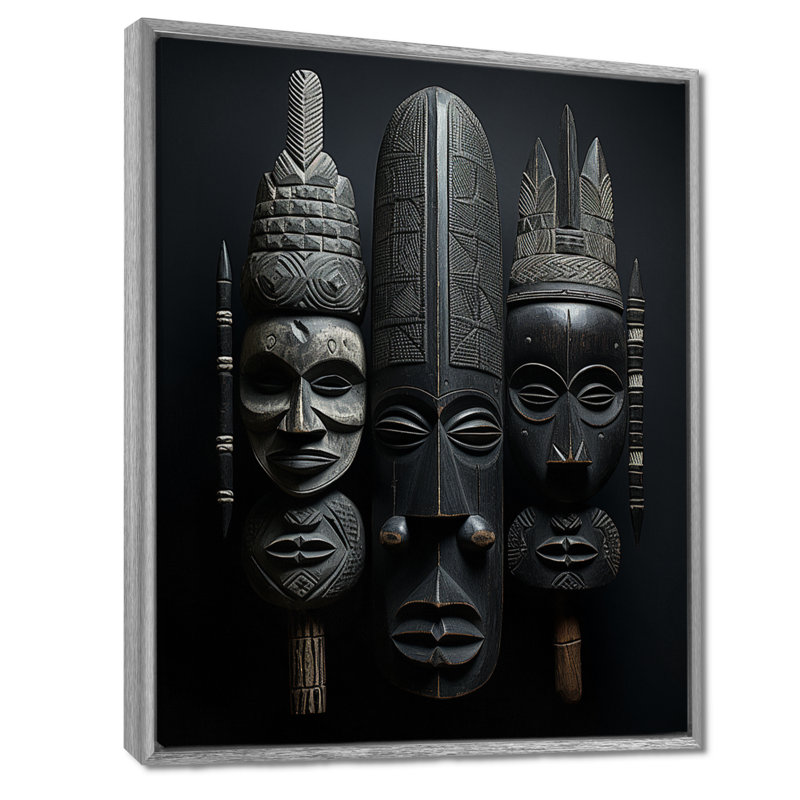Masque africain sur toile Laesha, Cadre argenté flottant, 32" H x 24" W