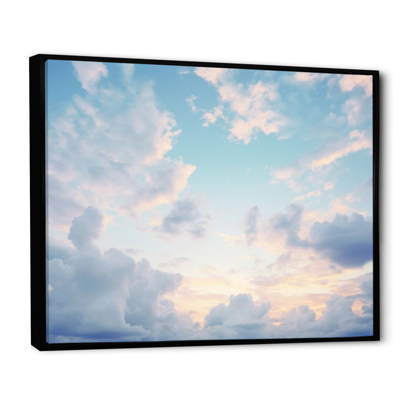 «White Sky Pure Elegance I» sur toile, Cadre flottant noir, H 16 po x l 32 po x P 1 po