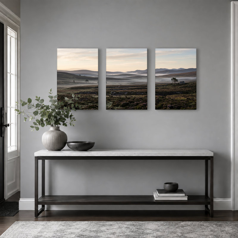 «Misty Rolling Hills with Heather and Pine Trees», ensemble de 3 toiles murales, H 18 po x l 12 po x 3 pièces