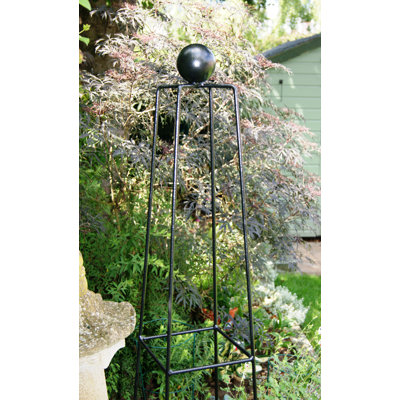 Lamentin Obelisk Trellis