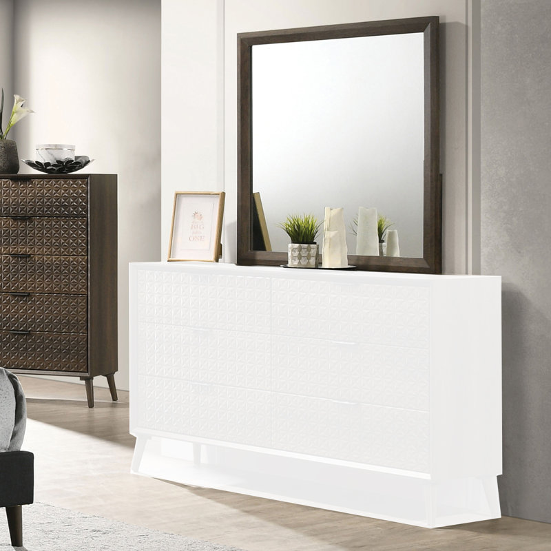 Miroir de commode igbinosa