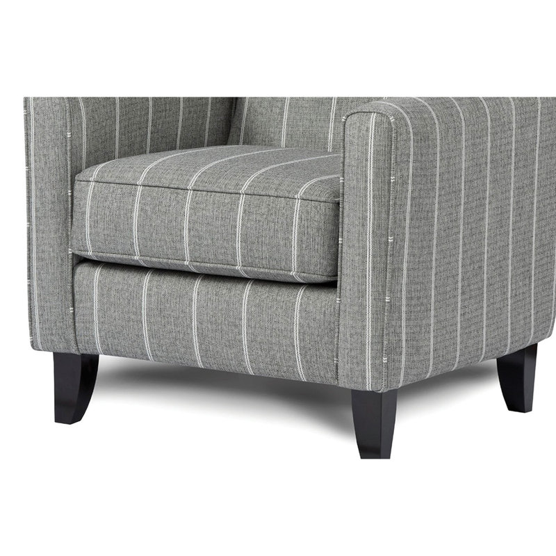 Chaise moderne au design carré