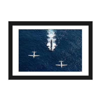 Deux avions de surveillance maritime P-3 Orion Fly Over Attack Submarine USS Houston par Stocktrek Images - impression sur toile