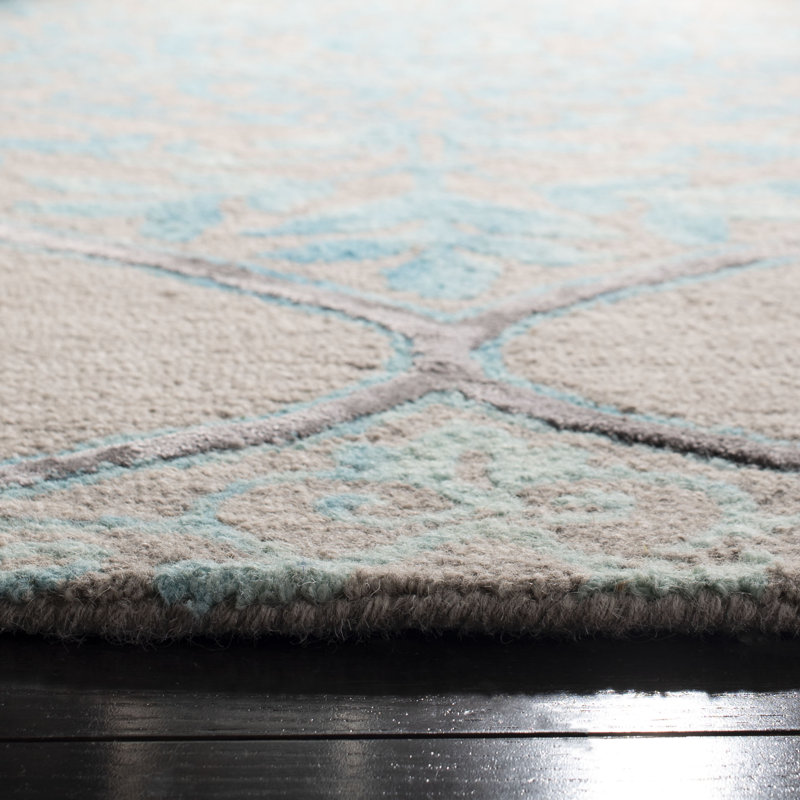 Brennan Hand Tufted Wool/Cotton Geometric Rug in Gray, Round 5'