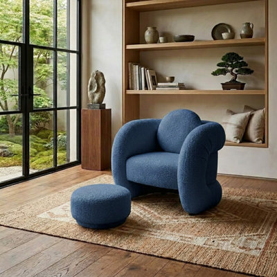 Kenzlee Round Upholstered Ottoman