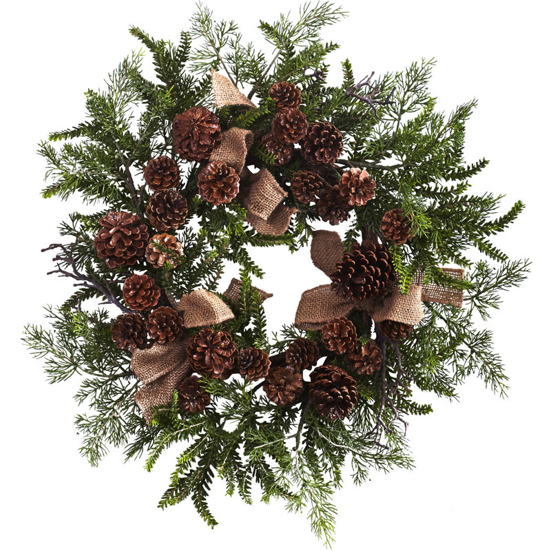 Couronne de pin 24 po et plastique