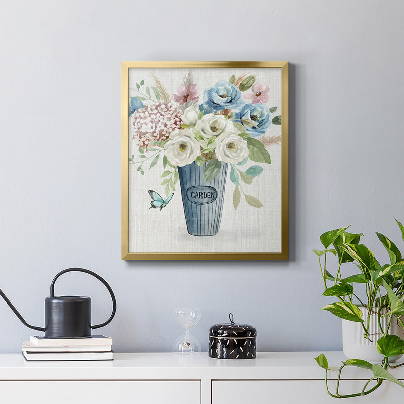 Toile encadrée de qualité supérieure Garden Bouquet - prête à être accrochée, Cadre doré à coins fermés, H 20 po x l 16 po