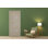 Porte standard lambrissée en bois manufacturé et verre massif préfini