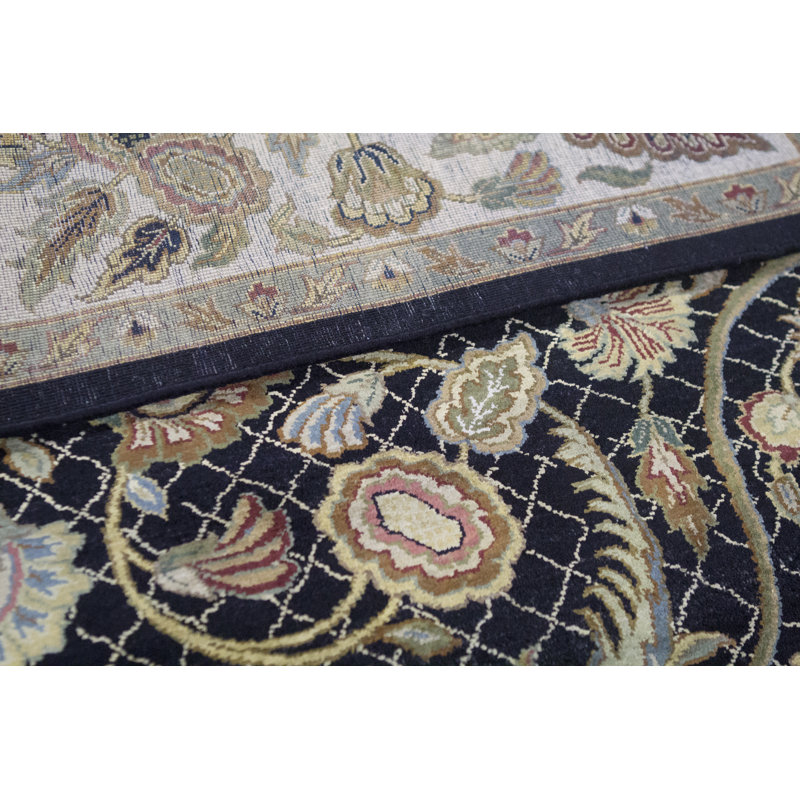 Tapis noir et ivoire de haute qualité noué à la main