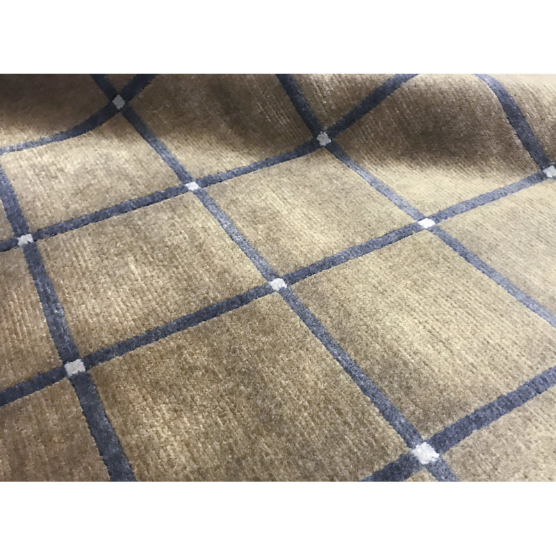 Hand-Knotted High-Quality Gray Area Rug