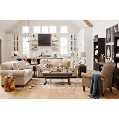 Mackenzie Loveseat