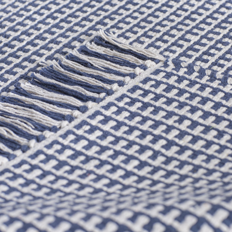 Tapis ivoire / bleu marine en coton tissé à la main Bester, Rectangle de 10 pi x 14 pi