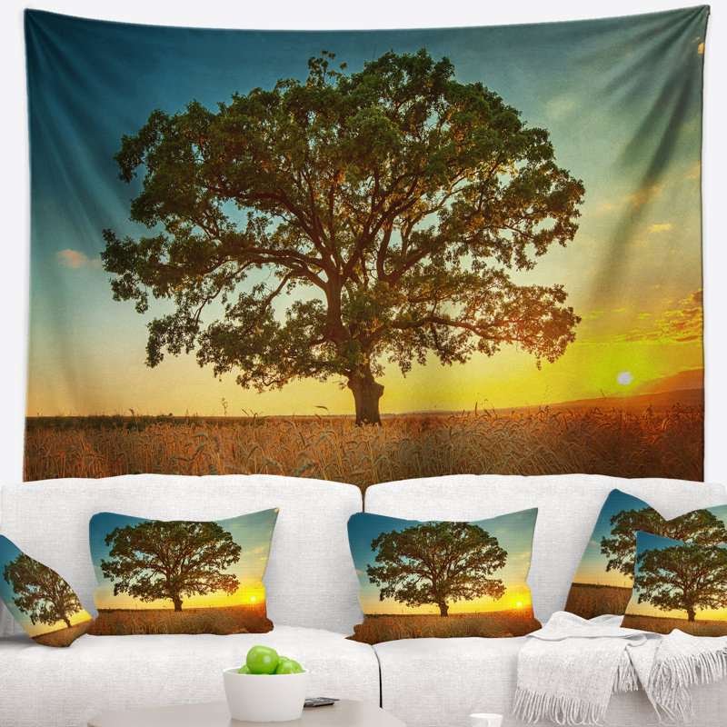 Tapisserie Big Tree in Summer Field, H 78 po x l 92 po