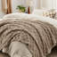 Ensemble d'édredon Litsure Boho avec jeté à carreaux et coussin décoratif-105528926-105528930