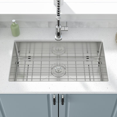 30'’ L Undermount Single Bowl Stainless Steel Kitchen Sink with Drain Assembly