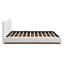 Très grand lit tapissier robuste en tissu blanc-1637312812