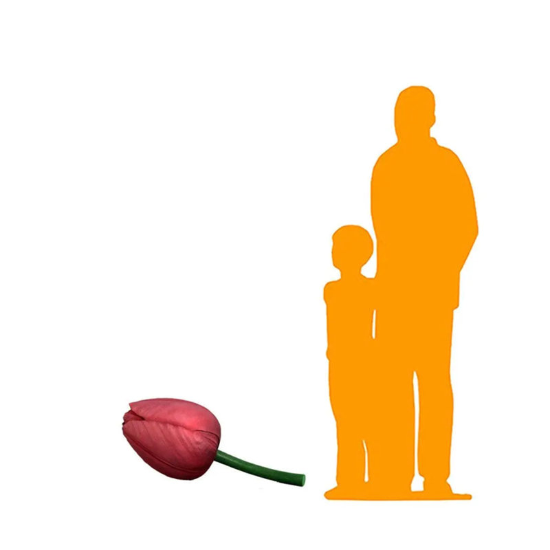 Statue de tulipe bourgeonnante surdimensionnée
