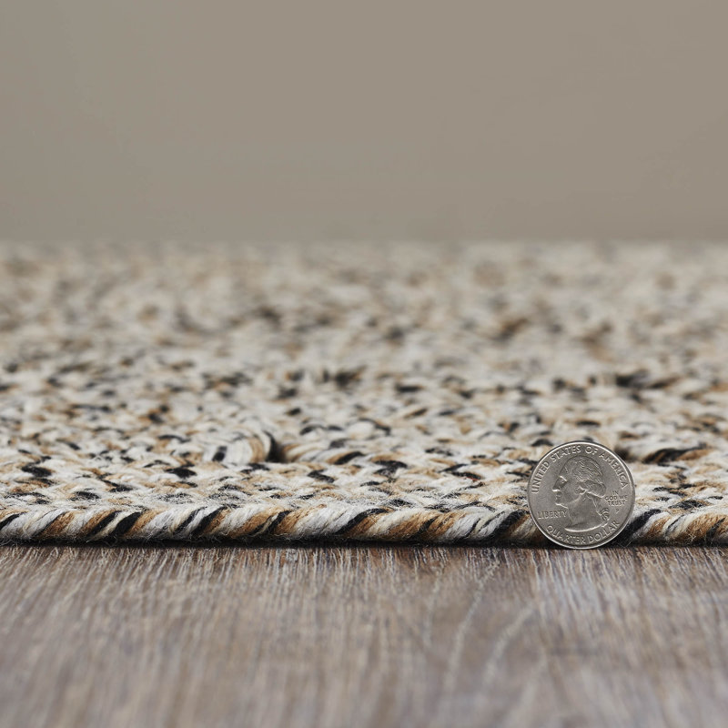 Geometric Indoor / Outdoor Rug, Oval 1'8" x 2'6"