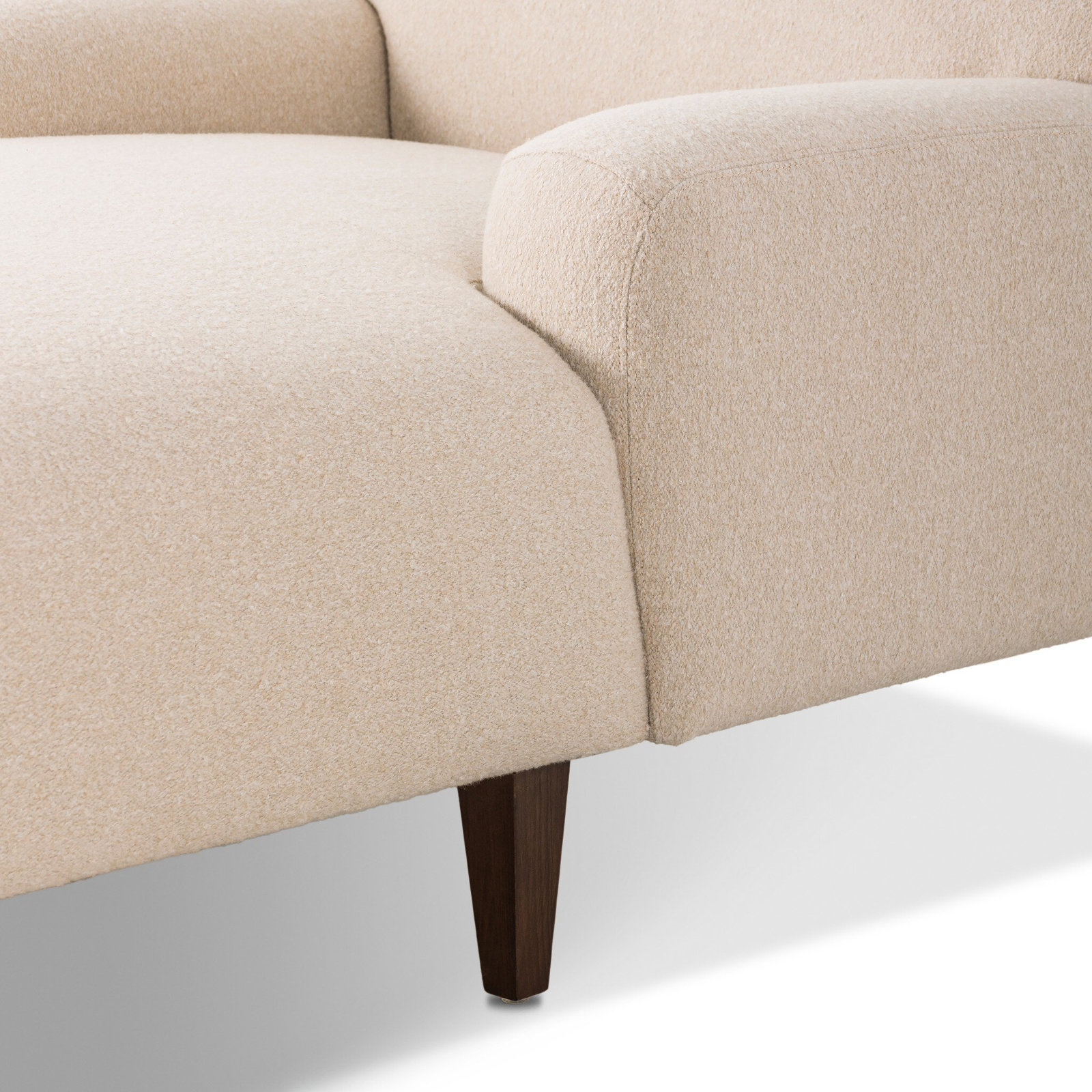 Kent Chaise Lounge, Crete Sand Polypropylene/Olefin
