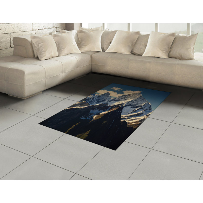 Tapis décoratif à haute densité Mountain Mountain, Rectangle— 4 pi x 5 pi 8 po