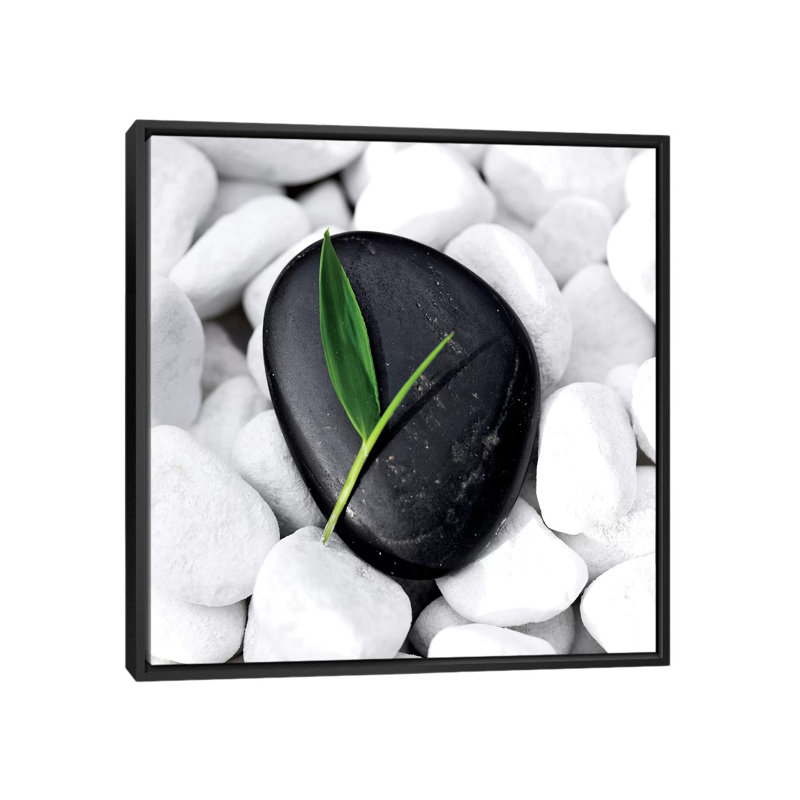 «Zen Stone», reproduction de photo sur toile, H 26 po x l 26 po x p 1,5 po, Toile avec cadre noir