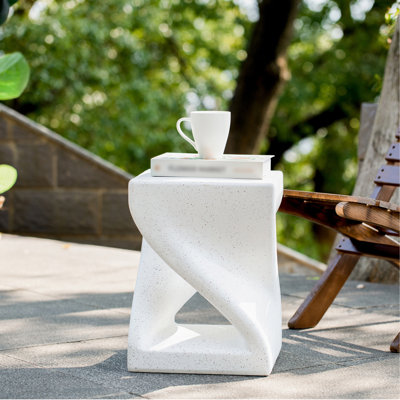 Table d'appoint d'extérieur en marbre blanc à base torsadée moderne MGO Terrazzo
