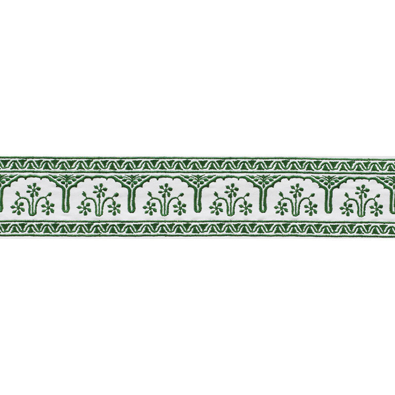Nikola Tape, Émeraude