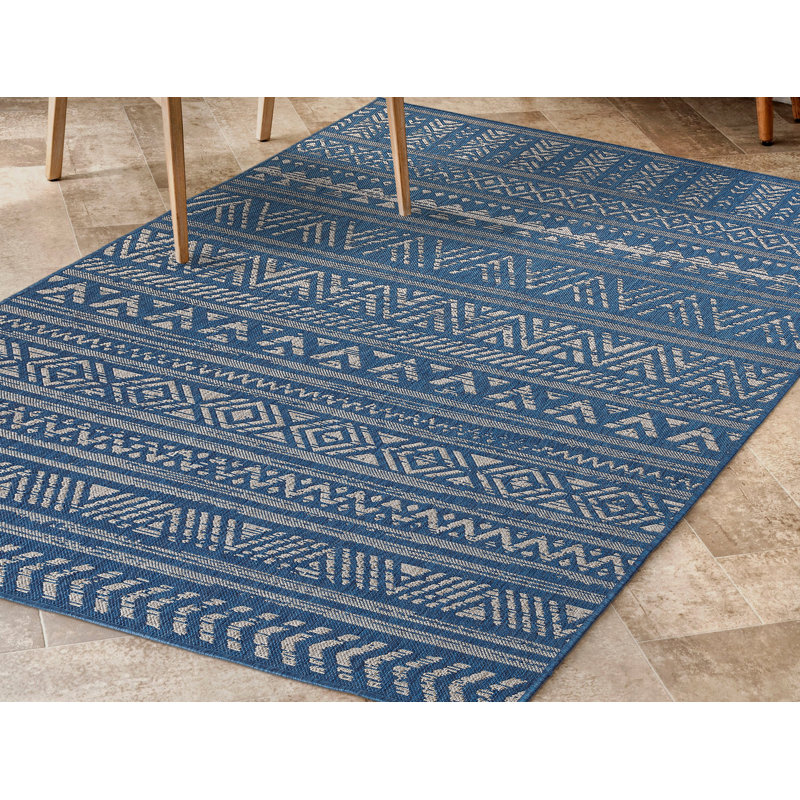 Tapis intérieur / extérieur bleu Arlen, Rectangle 8 pi x 10 pi