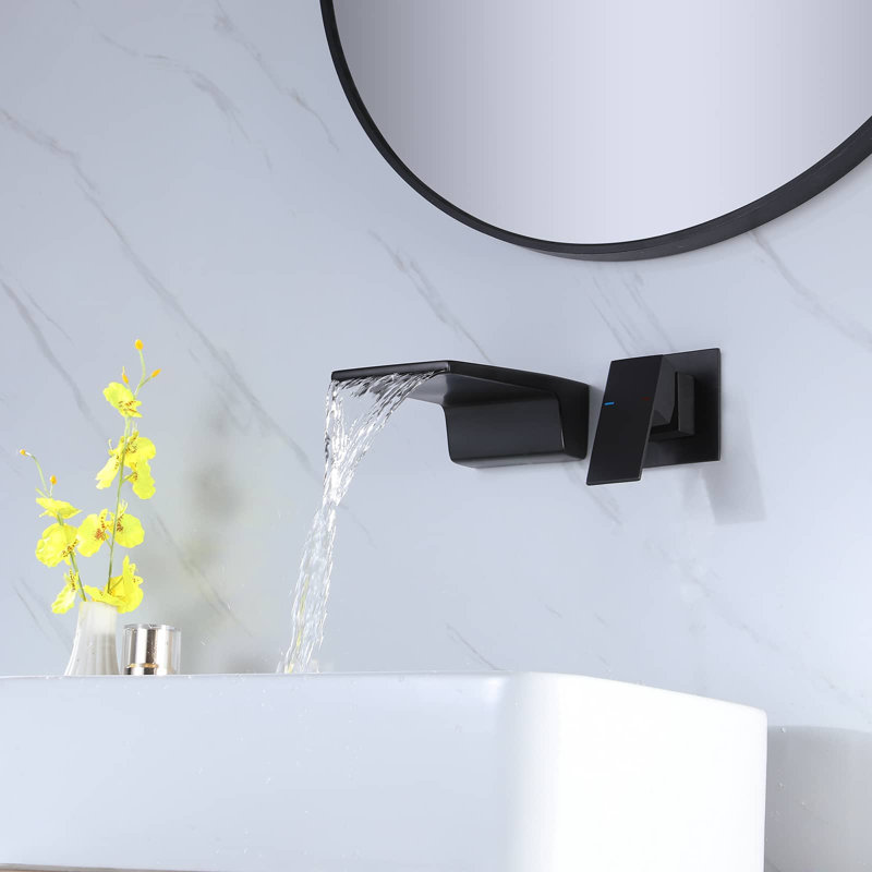 Robinet de salle de bain mural en laiton avec robinet à une poignée