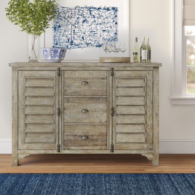 Buffet en bois de pin à 4 tiroirs de 68 po de largeur Clintwood