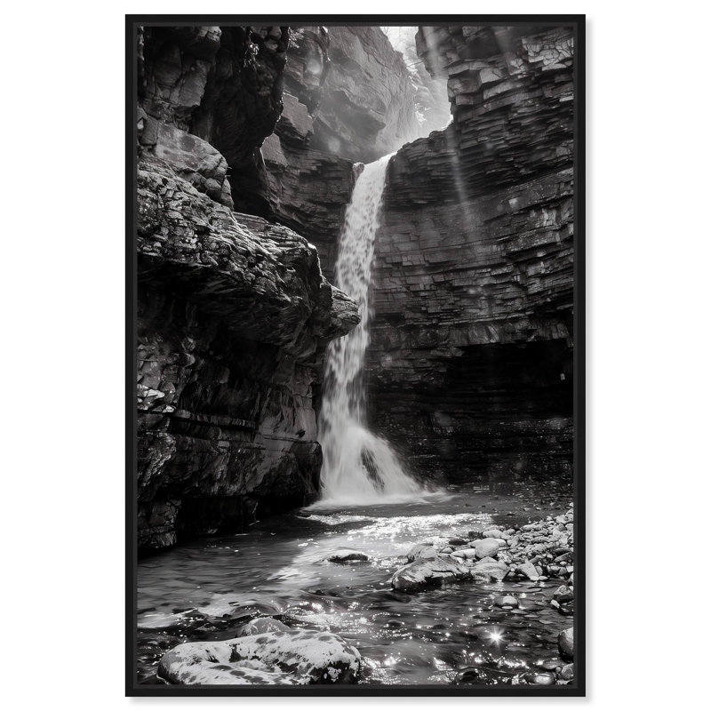 «Waterfall Cavern», reproduction d'art sur toile par Notoriart, H 16 po x l 11 po, Black Framed