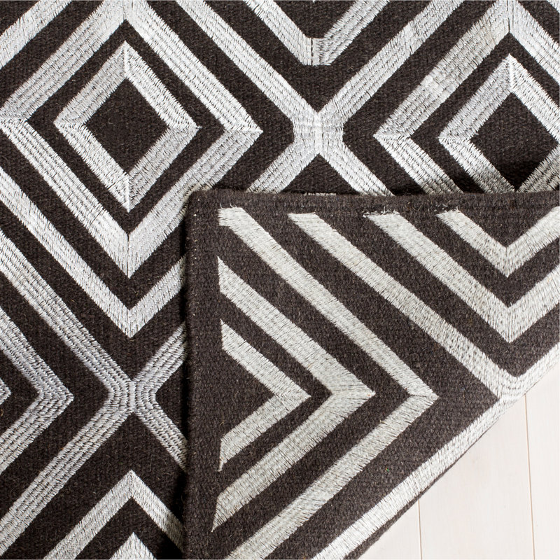 Oakley Handwoven Kilim Wool Charcoal Rug, Rectangle 152 x 244 cm