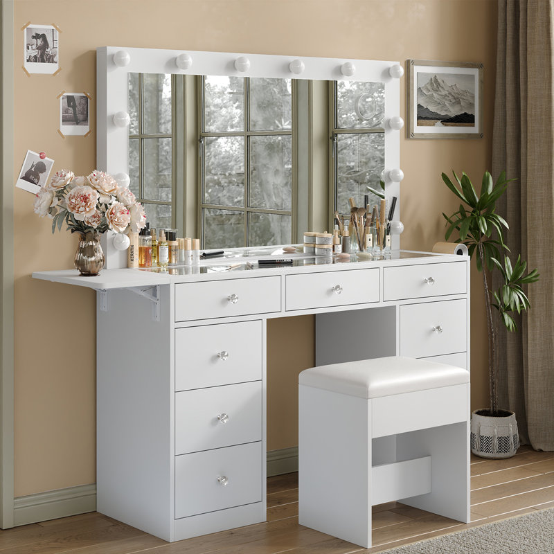 Tashionna Dressing Table, White