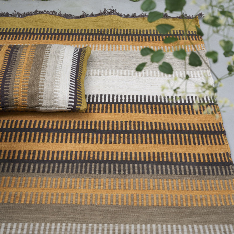 Muturi Natural Outdoor Rug, Rectangle 5'3" x 8'6"